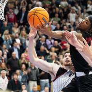 Zprava Jaquan Lawrence z Nymburka, Kay Bruhnke z Rytasu Vilnius