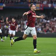 Jan Kuchta oslavuje gól proti Jablonci.