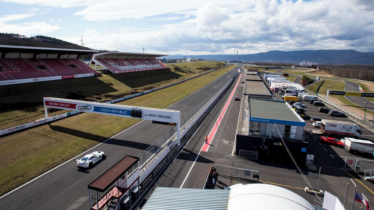Miliardář Staněk chce koupit Autodrom Most. Současného majitele informace zaskočily