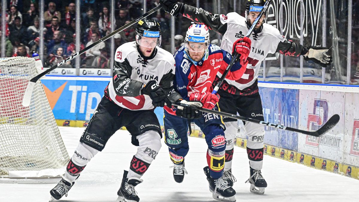 Měsíc trpěl na tribuně: Hrozný, to jsem ještě nezažil. Bek Sparty se vrátil na poslední chvíli