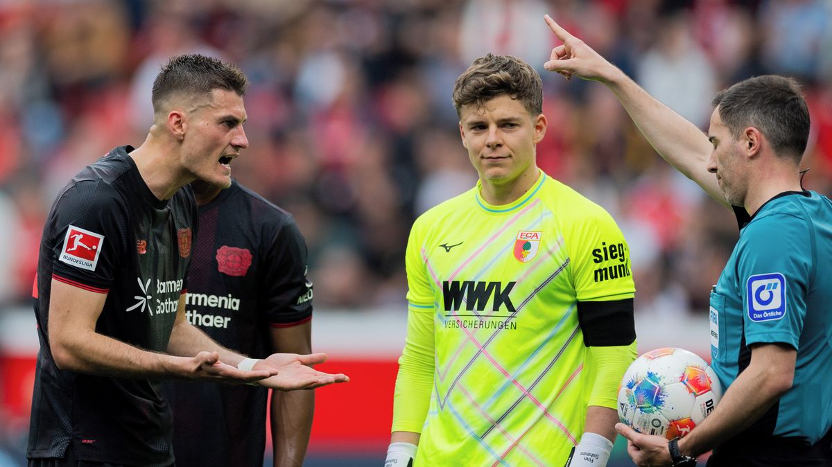 Schick skóroval, ale Leverkusen prohrál. Trenérce Unionu Berlín premiéra nevyšla