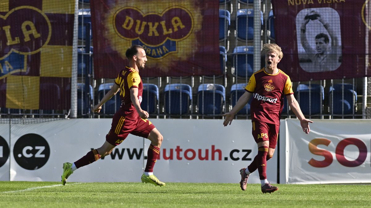 Odepisovaná Dukla setla Slovácko a naráz je na koni. Výrazně jsme zamíchali kartami, lebedil si kouč