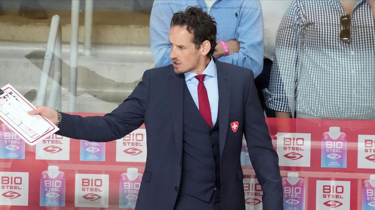 Šok před MS. Závažný prohřešek, přiznal kouč Švýcarů. Rychle ho odvolali