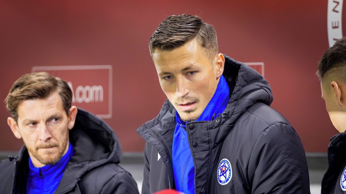 Jepičí debut opory Plzně. Ani se nestihl dotknout balonu, Slováci řeší budoucnost trenéra