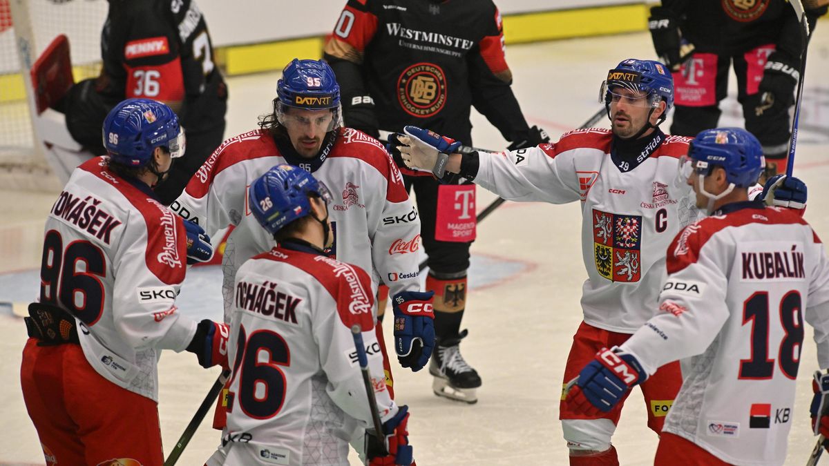 HOKEJ ONLINE: Češi zlomili německý odpor. Vedení pojistil Flek