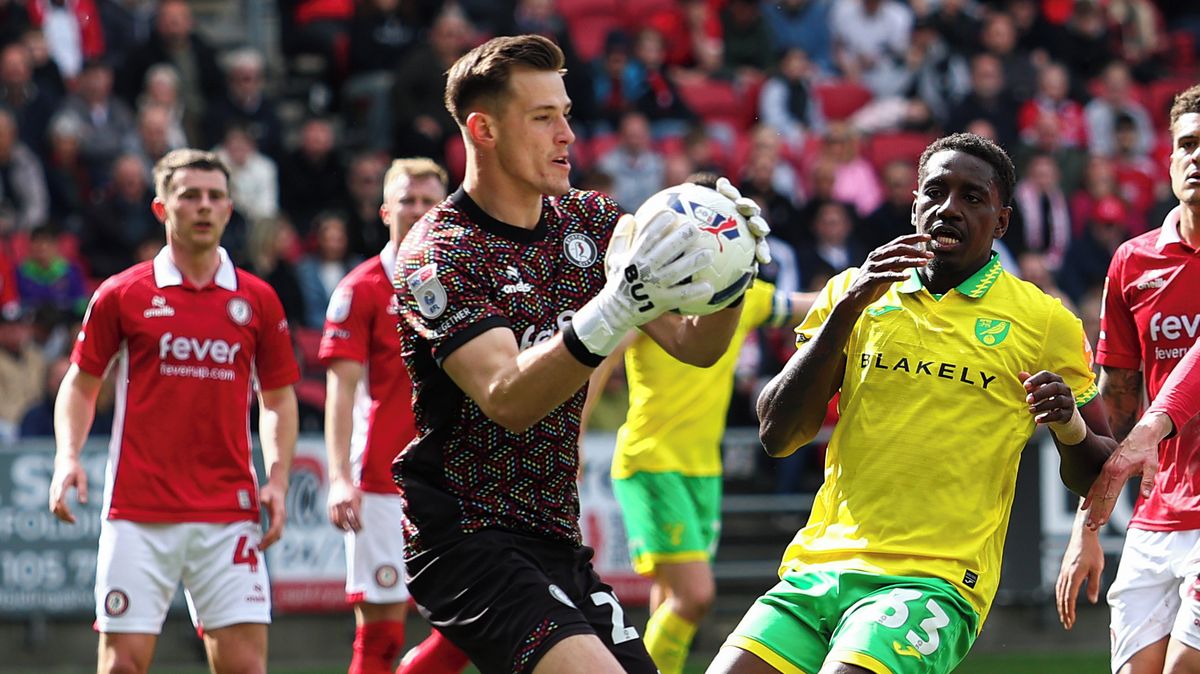 Prožívá fantastickou sezonu, povýší do Premier League? Scénářů je hodně, říká obletovaný Čech