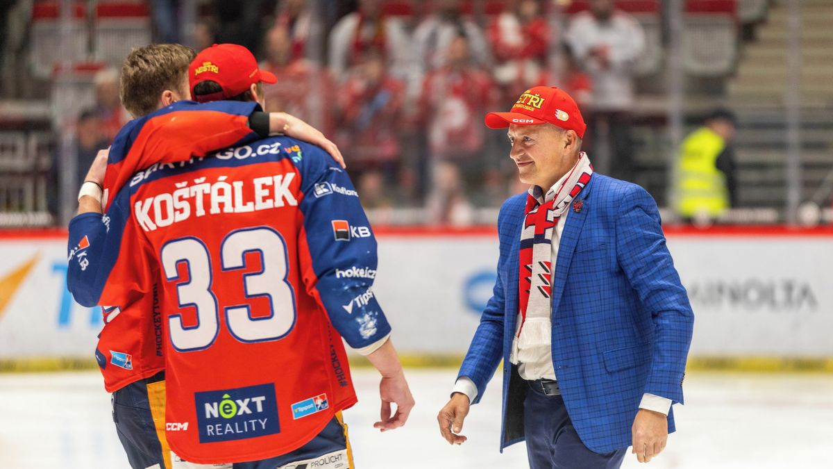 Dědek nabízí stamiliony! Chce znovu práva na extraligu, píše web Seznam Zprávy