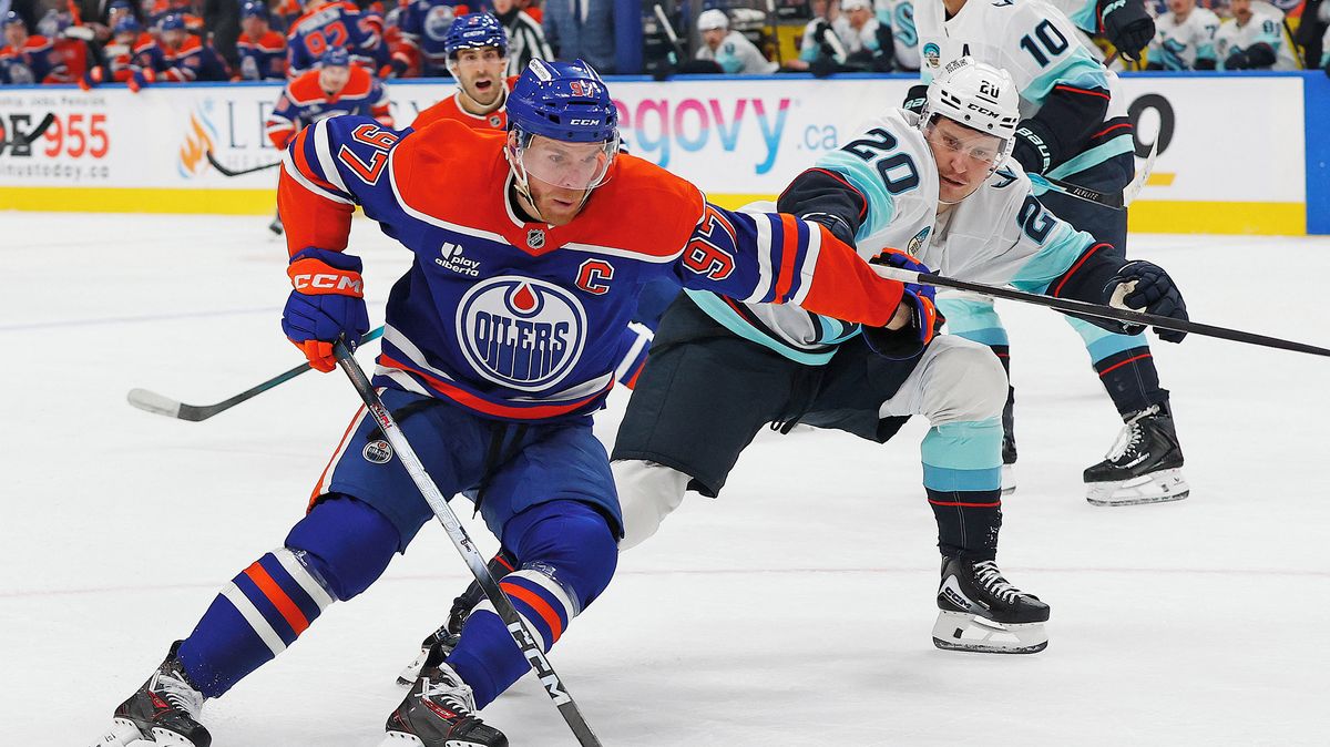 Produktivitě NHL dál vládne McDavid. Pastrňák je šestý před Nečasem