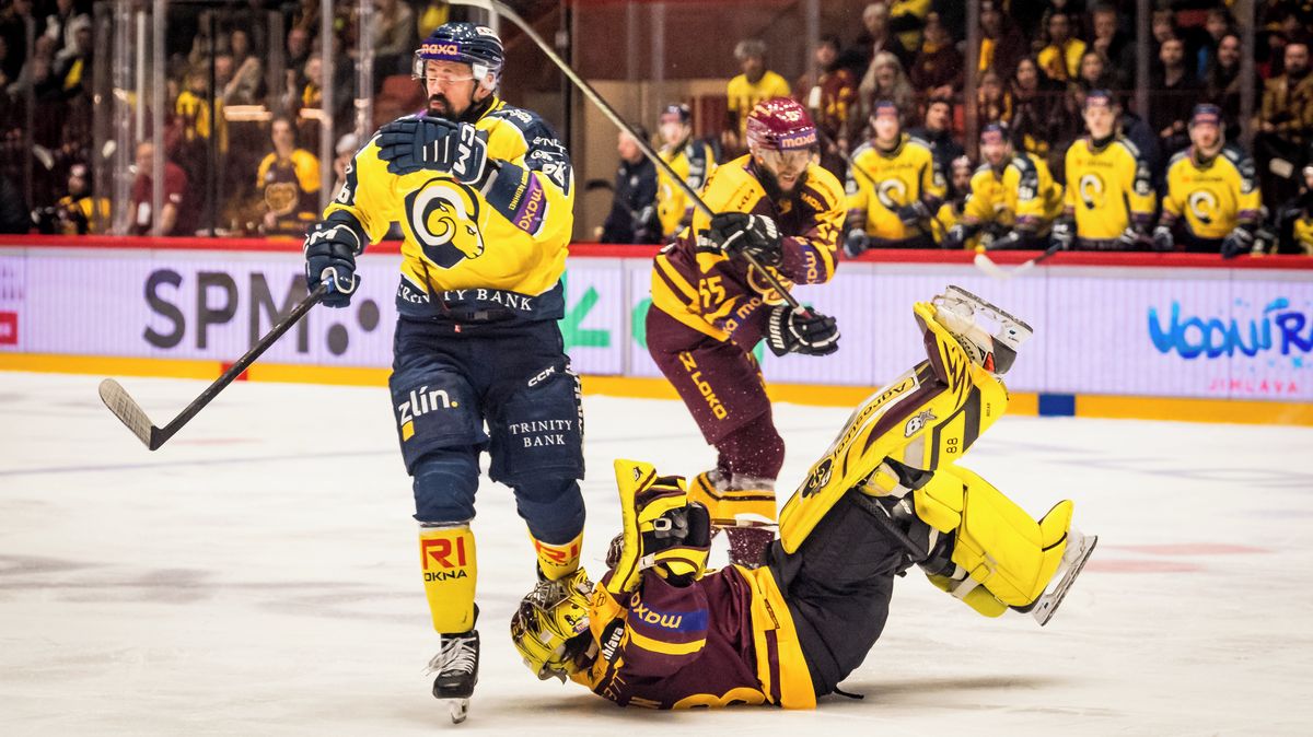 Ve finále je srovnáno. Probuzený Zlín si zastřílel, Jihlava doplatila na krvavé zranění gólmana