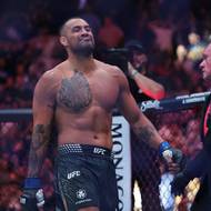 Radost Carlose Ulberga po skalpu Jiřího Procházky na turnaji UFC 327.