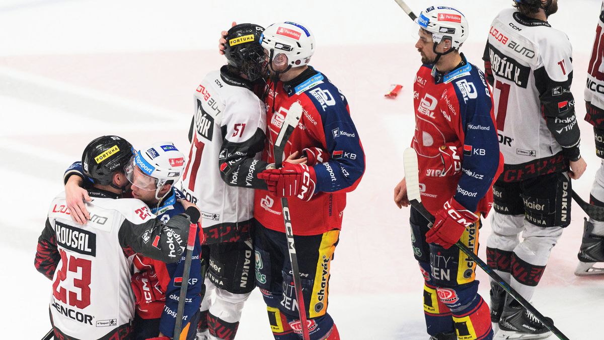 Semifinále na krev. Sparťani hráli pod injekcemi, Dynamo trápila viróza: Tři dny jsme nejedli