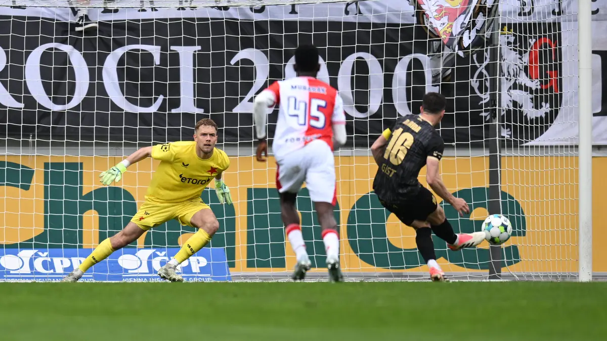 FOTBAL ONLINE: Slavia bojuje s Hradcem o domácí výhru, Zlín se pokouší překvapit v Pardubicích 