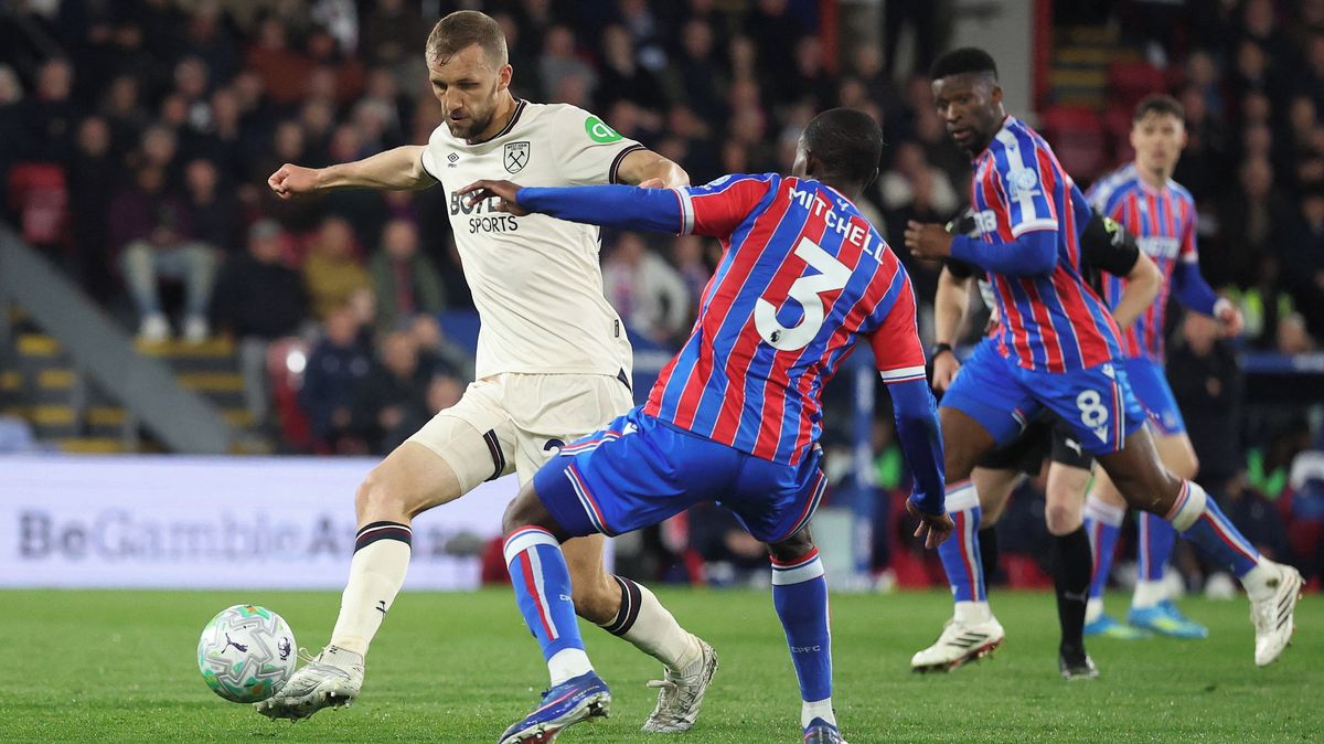 Hotovo. Wolves s Krejčím sestupují, rozhodla o tom remíza Součkova West Hamu