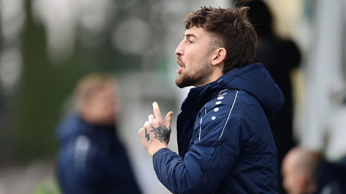 S Rosickým máme čistý stůl, říká Vácha. V Hradci se na lavičce zklidnil