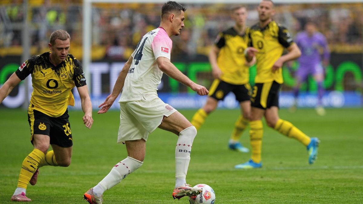 Dortmund v německé lize doma prohrál s Leverkusenem