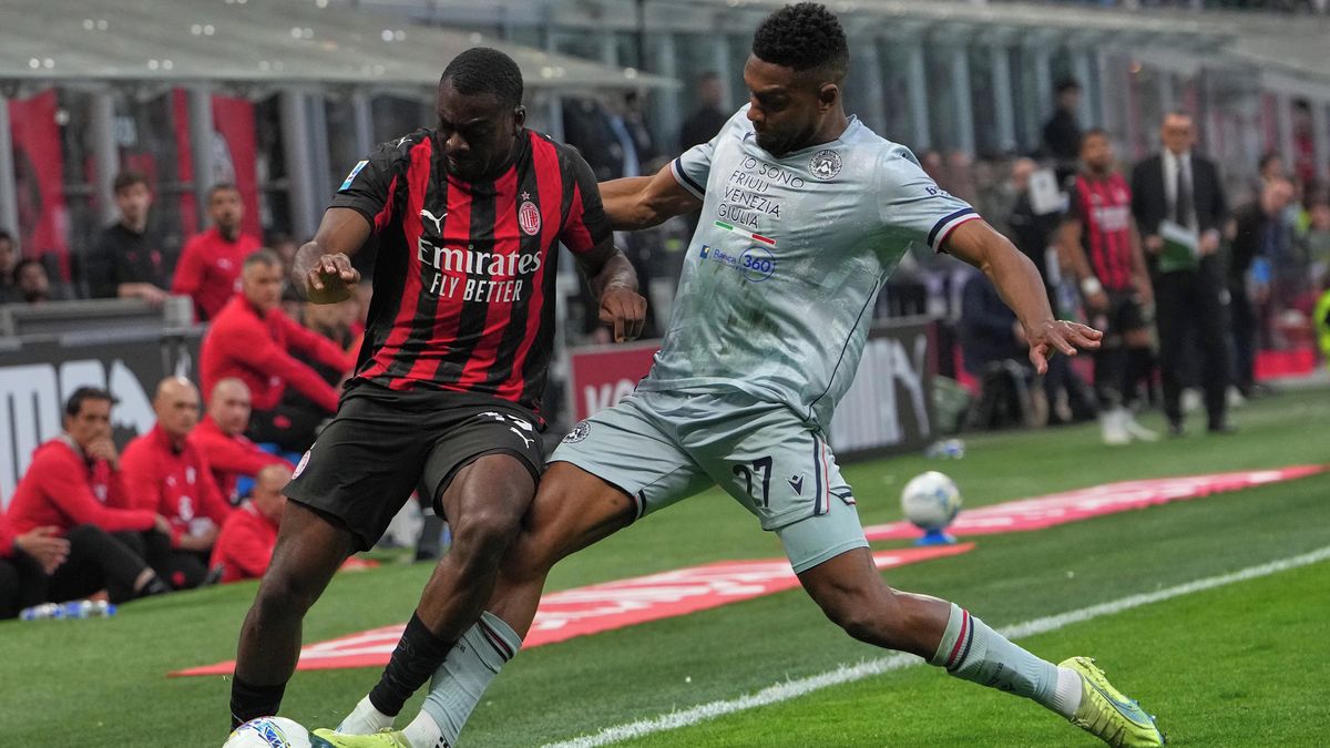 AC Milán doma podlehl Udine, vedoucí Inter mu může znovu odskočit