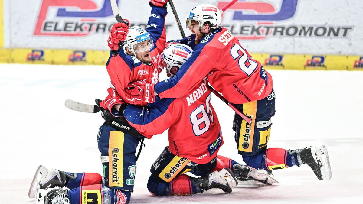 SESTŘIH: Mečbol pro Pardubice. Vondráček přiblížil Dynamo k finále