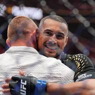 Radost novozélandského bijce Carlose Ulberga po zisku titulu v UFC.