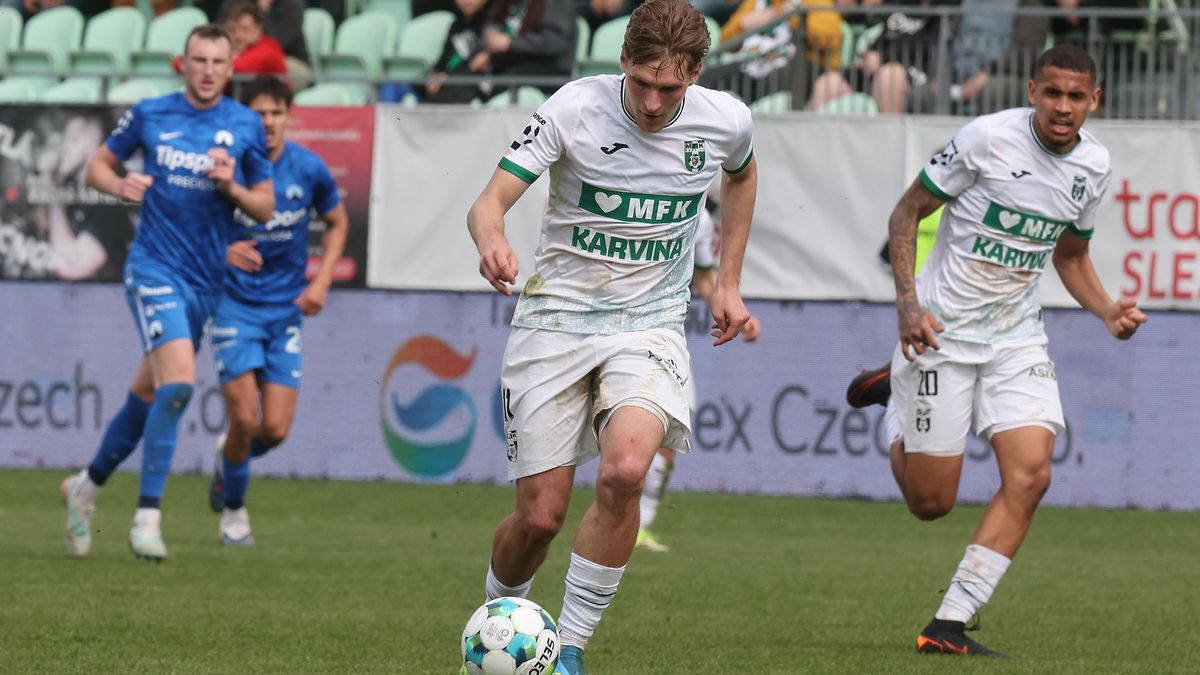 FOTBAL ONLINE: Sparta hraje v Teplicích. Karviná přemohla oslabený Liberec. Slavia v jízdě za titulem vyzve Plzeň