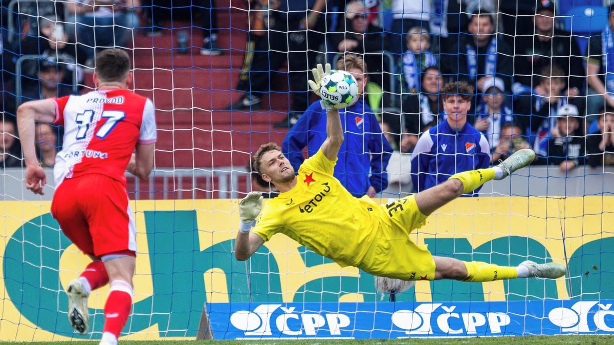 Slavii jsme to ulehčili, penaltou se to zlomilo, zlobil se trenér Baníku Smetana