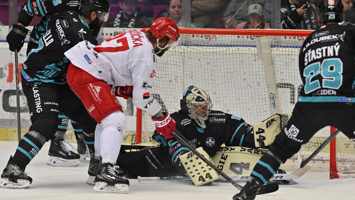 Videomomenty. Rozjetý Třinec už dnes může slavit postup do finále