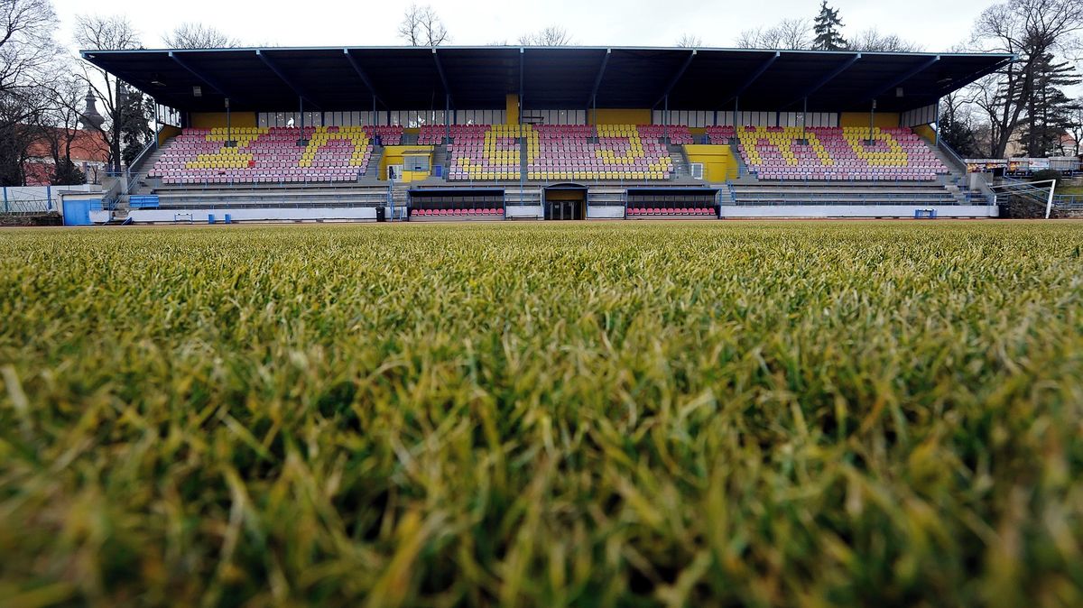 Etická komise v sázkařské kauze přerušila řízení se Suchým