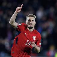 Michal Sadílek slaví proměněnou penaltu 