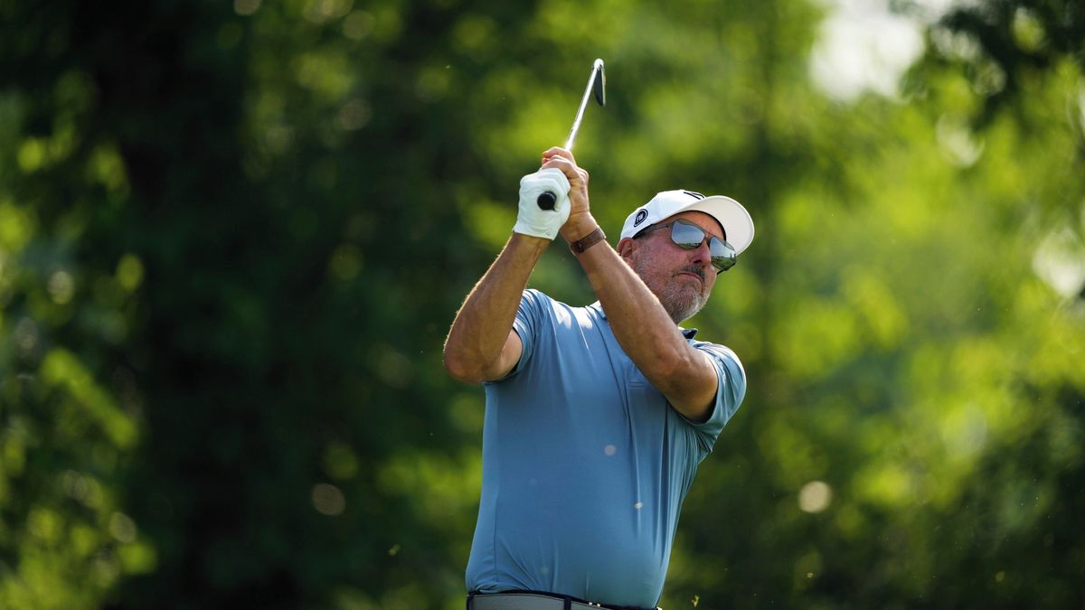 Vítěz šesti majorů Mickelson přerušil kariéru