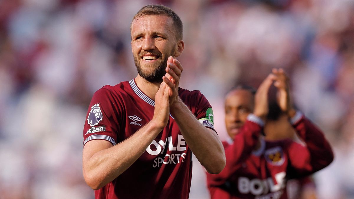 Souček byl za hrdinu. Smekl před ním i trenér soupeře