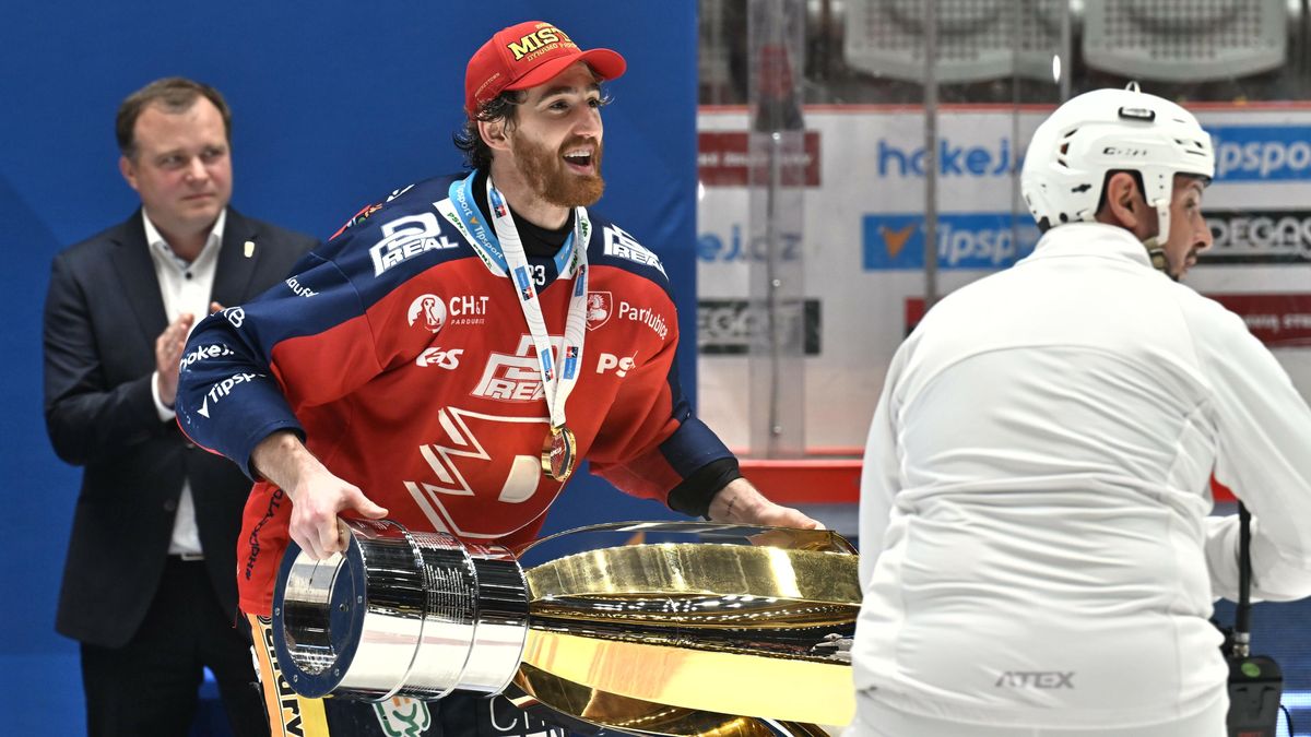 Konečně ho máme! Sedlák se v Pardubicích stal ikonou a dočkal se vysněného poháru