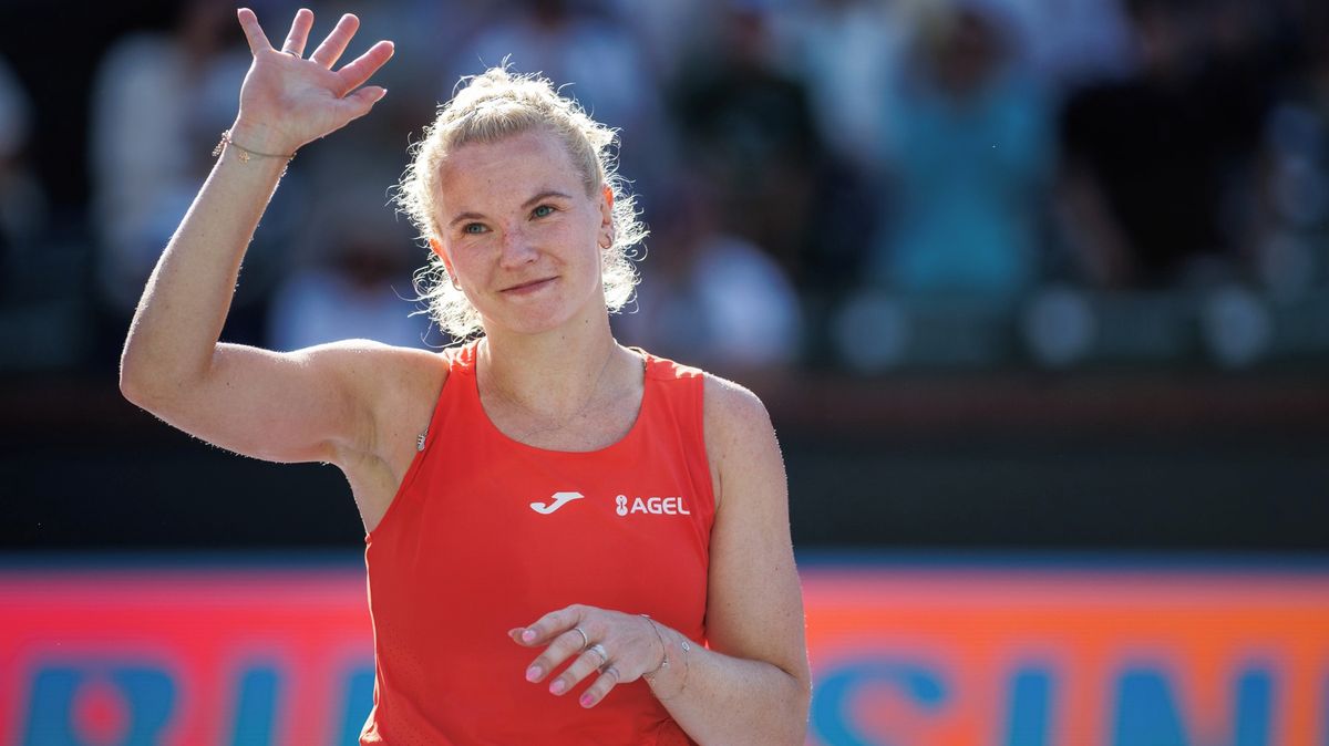 Siniaková se rozloučila s Miami, fanoušky odrovnala fotkou z pláže. Post světové jedničky má na dosah