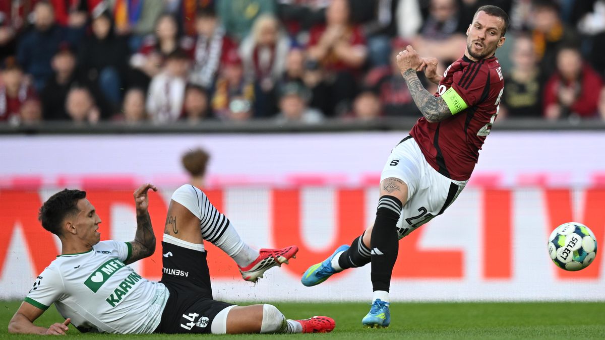 FOTBAL ONLINE: Sparta přišla o reprezentanta, přesto proti Karviné udeřila! Slavia nedala Baníku šanci