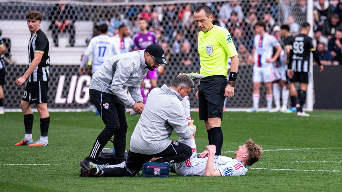 Zatím nevíme, okomentoval trenér Lyonu Šulcovo zranění