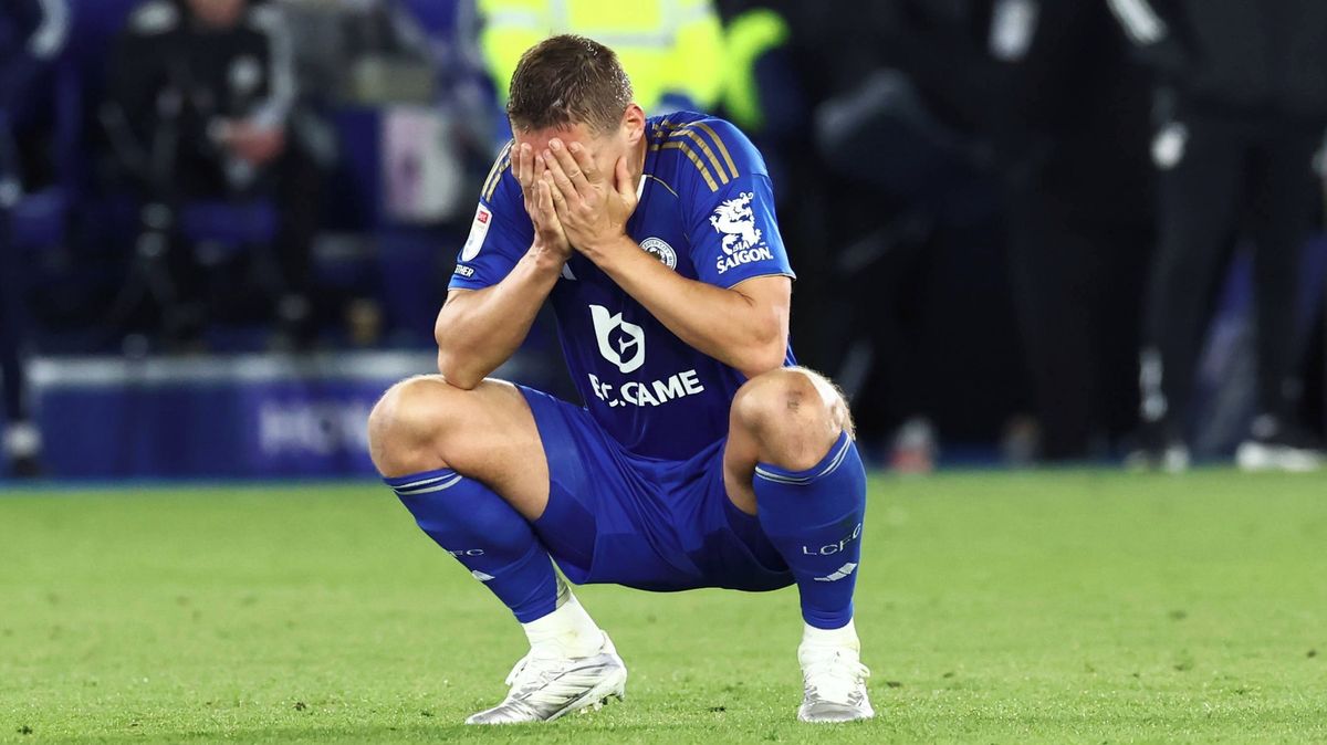 Drsný sešup. Leicester deset let po senzaci spadl do třetí ligy