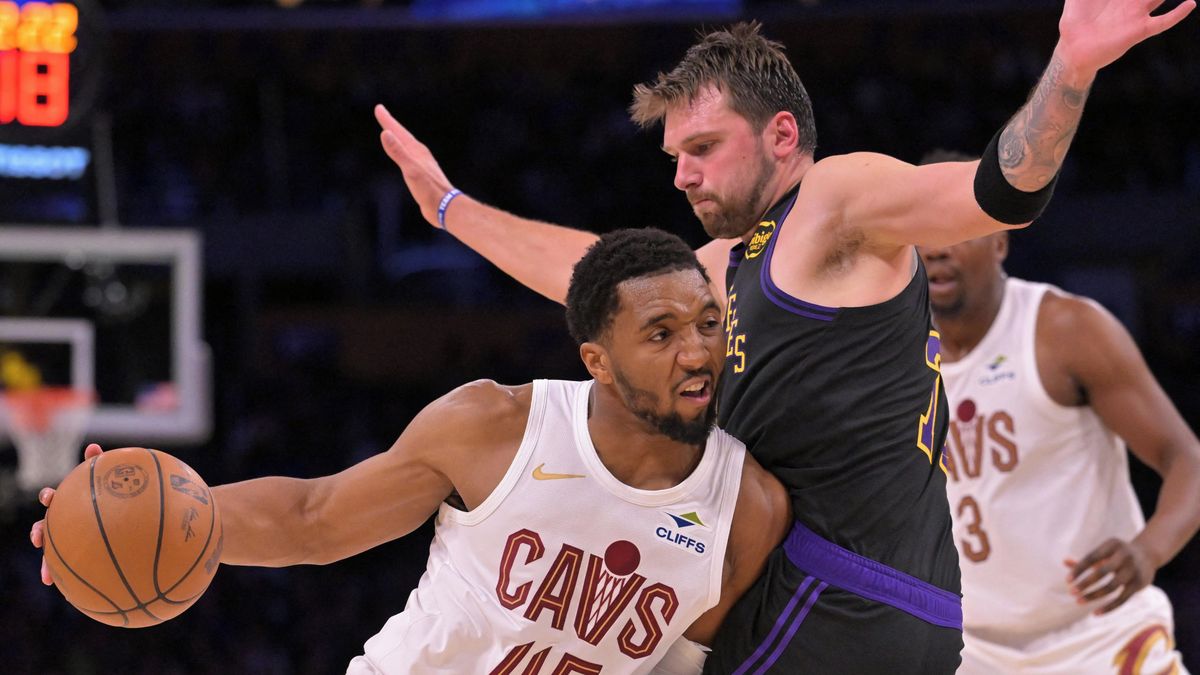 Zájemci o vstup do evropské NBA nabízejí až miliardu dolarů