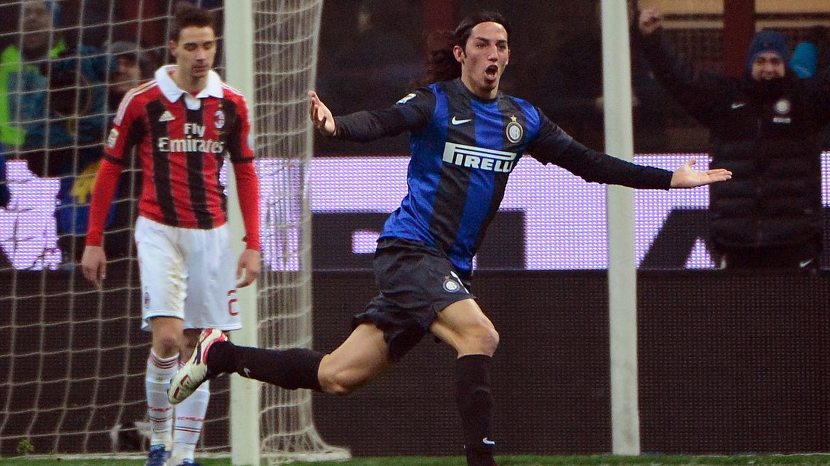 Akční hrdina. Bývalý hráč Interu se vydal uhasit požár