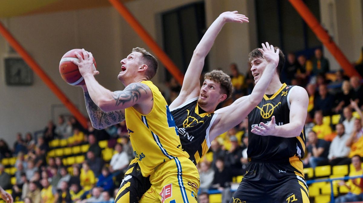 Basketbalisté Písku i podruhé porazili USK a zahrají si play off s Pardubicemi