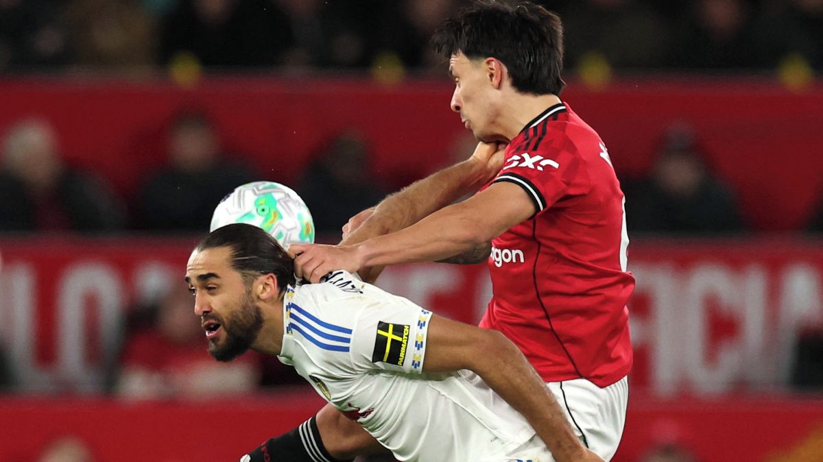 Bizarní vyloučení za zatažení za vlasy. Trenér Manchesteru United zuřil