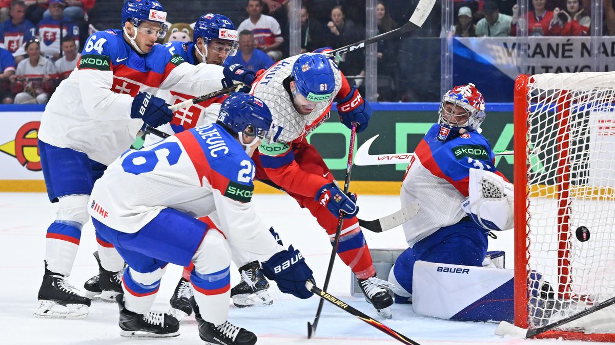 HOKEJ ONLINE: Gól! Češi udeřili v derby proti Slovákům, v další šanci neuspěl Kempný