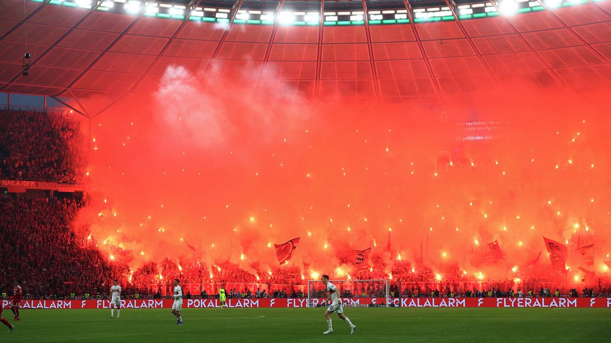 Fanoušci Bayernu a Stuttgartu protestovali proti svazu, klubům hrozí další trest