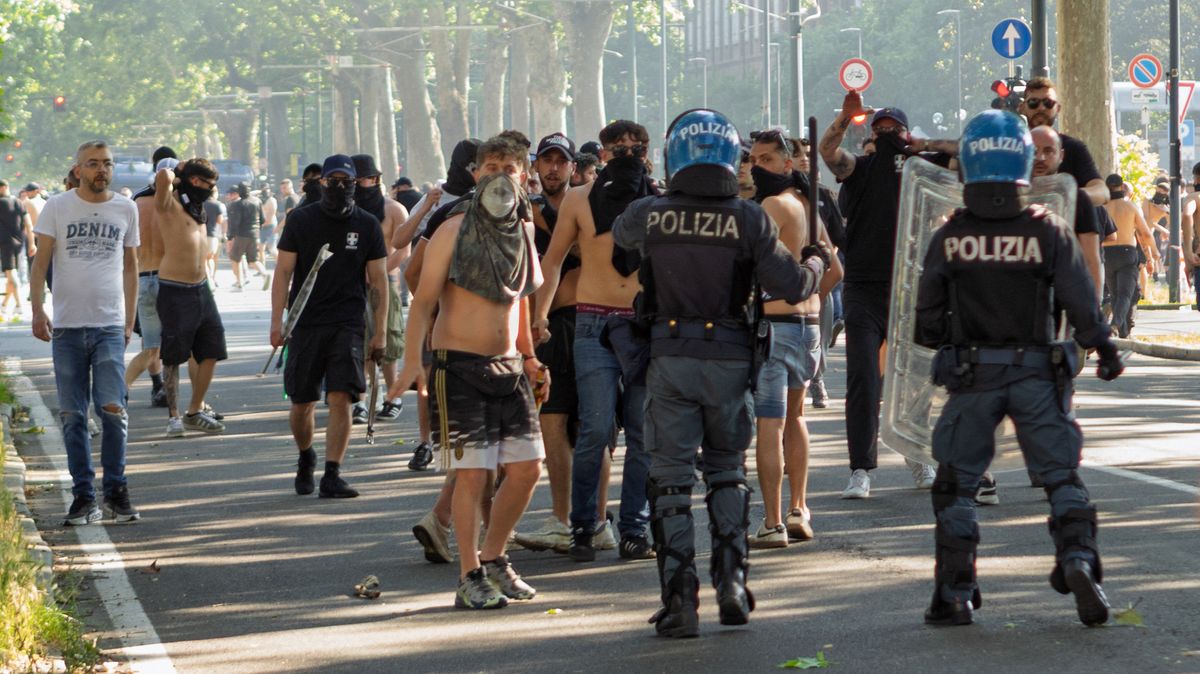 Fanoušek Juventusu je po operaci zraněné hlavy, zůstává v umělém spánku