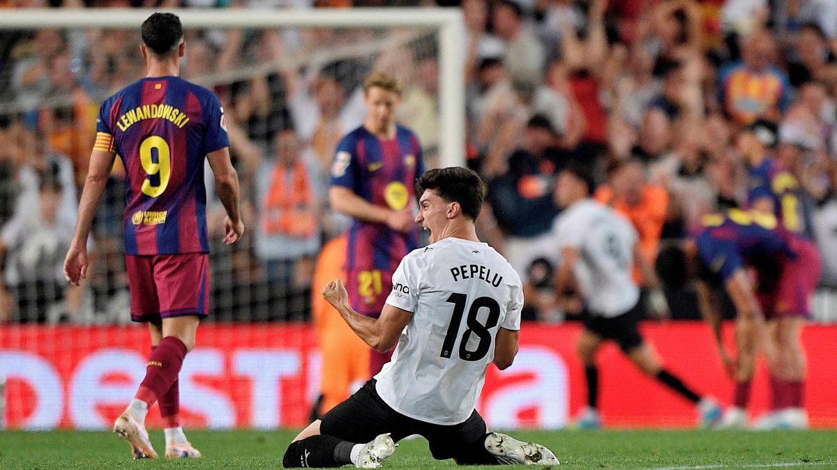 Barcelona zakončila sezonu prohrou ve Valencii