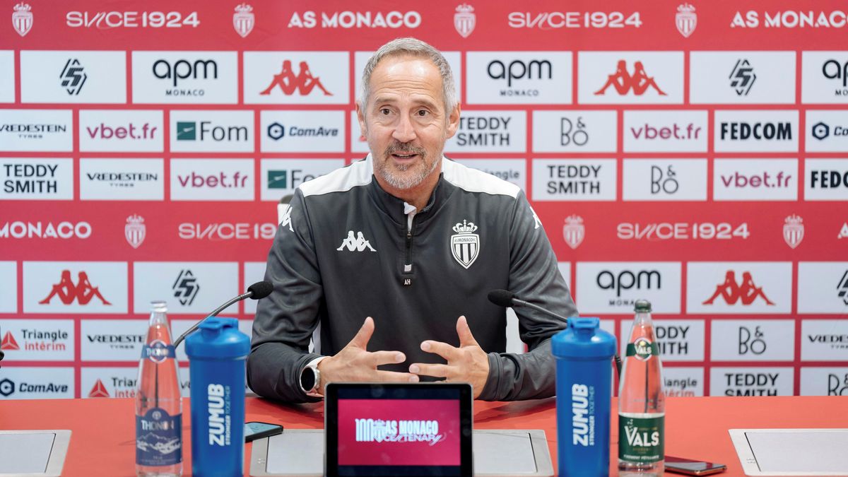 K fotbalistům Frankfurtu se po pěti letech vrací trenér Hütter