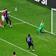 Útočník Arsenalu Kai Havertz otevřel skóre ve finále Ligy mistrů. Proti tvrdé střele pod břevno byl brankář Paris St. Germain Matvey Safonov bez šance.