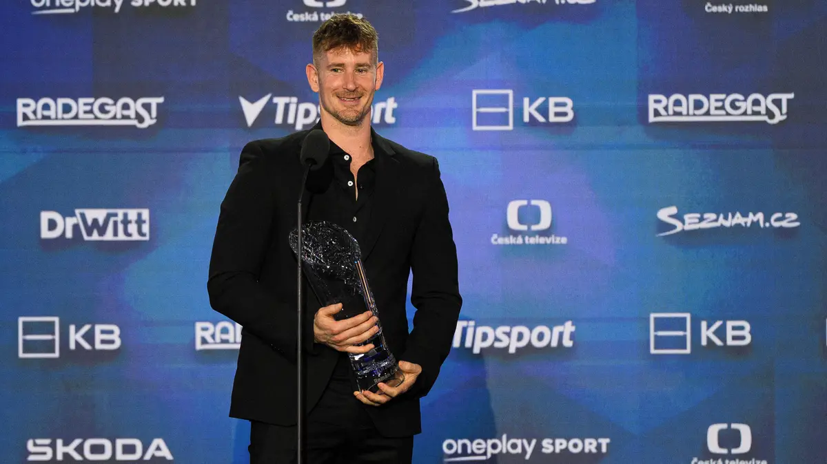 Červenka po deseti letech opět Hokejistou sezony, míří na třináctý šampionát — image 2