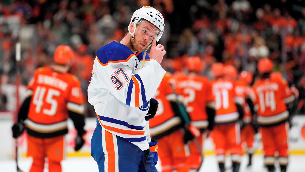 Průměrný tým s velkými ambicemi. McDavidovi hrozí, že v Edmontonu promarní i zbytek nejlepších let