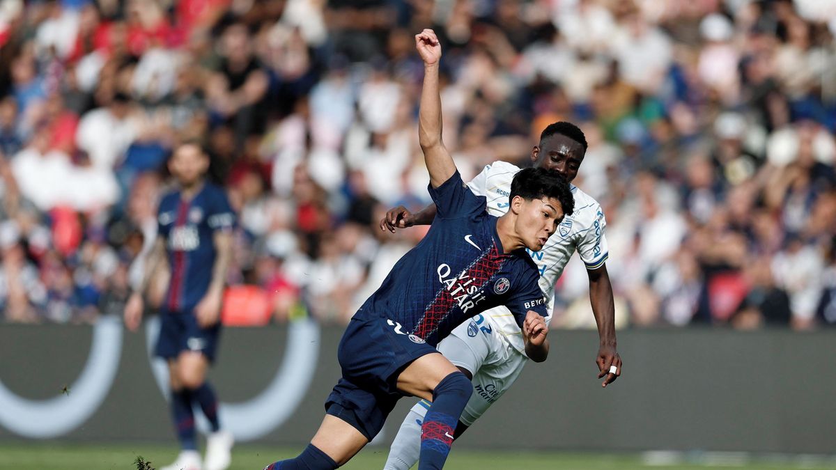 Paris St. Germain doma jen remizoval s Lorientem