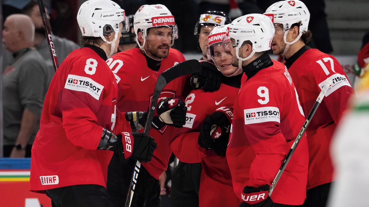 HOKEJ ONLINE: Švýcaři dominují! Krach obhájců zlata, po prohře s Lotyšskem se jim vzdaluje čtvrtfinále
