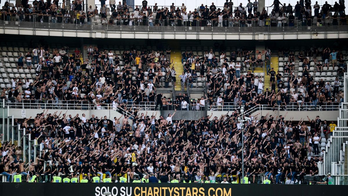 Fotbalové derby v Turíně se zpozdilo kvůli zranění fanouška Juventusu