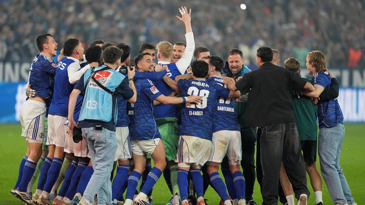 Schalke si zajistilo návrat do bundesligy